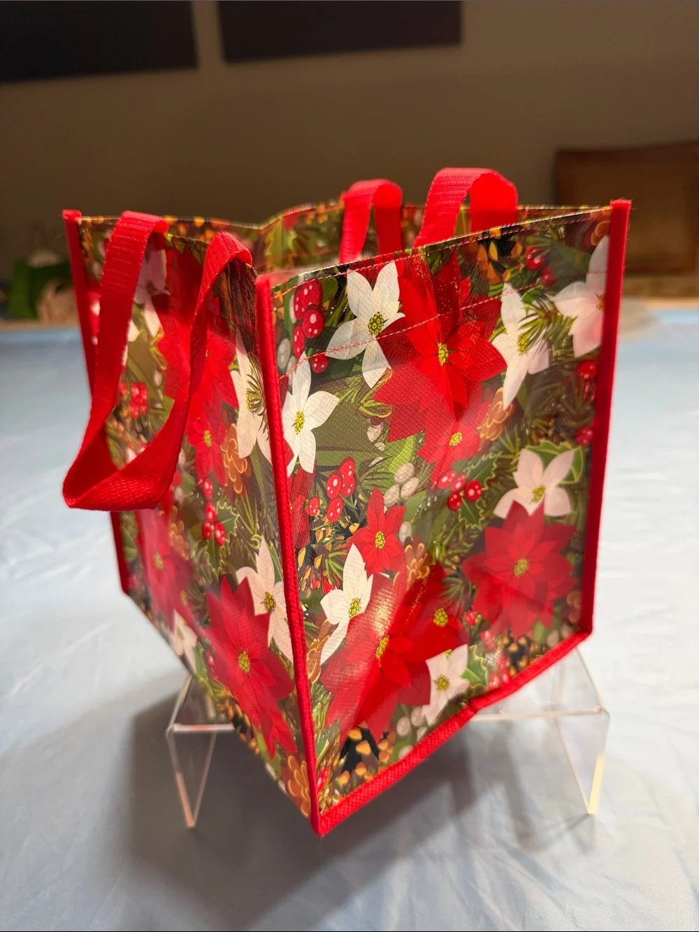 5 Festive Red Holiday Gift Bag Set with Plaid & Cocoa Designs